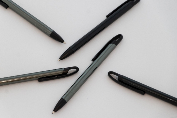 جزئیات نوک و گیره خودکار فلزی تبلیغاتی 