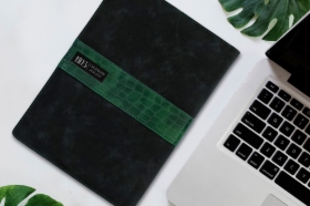 تصویر سررسید 1405- سررسید1405- سررسید اختصاصی- سالنامه1405- تقویم رومیزی، سررسید ارزان، سررسید وزیری 1405، سررسید ارگانایزر، سررسید اروپایی، سررسید رقعی، فروش سررسید 1405