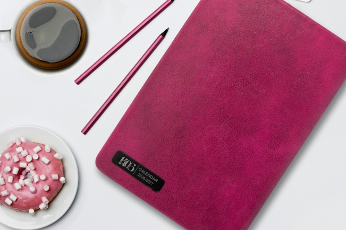 تصویر سررسید 1405- سررسید1405- سررسید اختصاصی- سالنامه1405- تقویم رومیزی، سررسید ارزان، سررسید وزیری 1405، سررسید ارگانایزر، سررسید اروپایی، سررسید رقعی، فروش سررسید 1405