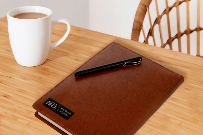 تصویر سررسید 1405- سررسید1405- سررسید اختصاصی- سالنامه1405- تقویم رومیزی، سررسید ارزان، سررسید وزیری 1405، سررسید ارگانایزر، سررسید اروپایی، سررسید رقعی، فروش سررسید 1405