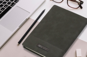 تصویر سررسید 1405- سررسید1405- سررسید اختصاصی- سالنامه1405- تقویم رومیزی، سررسید ارزان، سررسید وزیری 1405، سررسید ارگانایزر، سررسید اروپایی، سررسید رقعی، فروش سررسید 1405